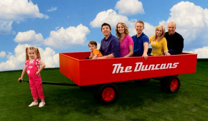 good-luck-charlie-season-4-the-duncans-cast-may-2013