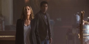 Cliff-Curtis-and-Kim-Dickens-in-Fear-the-Walking-Dead